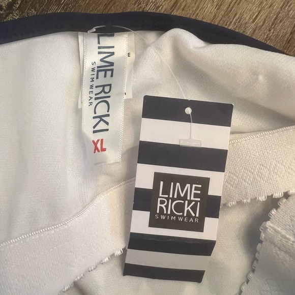 NWT LIME RICKI NAVY & CREAM GROGRAPHIC RUCHED ONE-PIECE SWIMSUIT CLASSIC STYLE - Picture 6 of 6